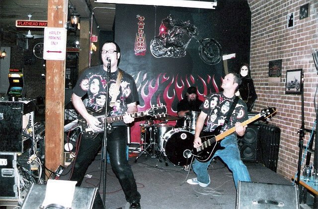 theradfordsatthegaslightmarch62004.jpg